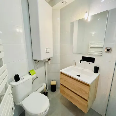 Chez Fifi - 28m2 - Hyper Centre - Wifi * 카시스